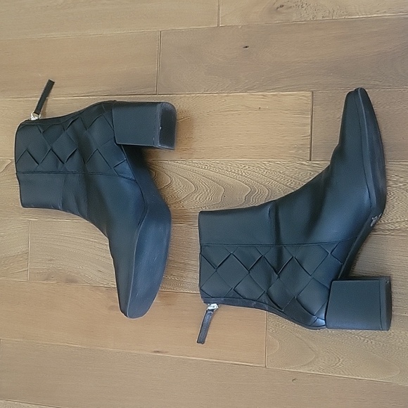 Angel Alarcon Leather Black Square Toe Chunky Heel Quilted Back boots Size 39 - Picture 4 of 11